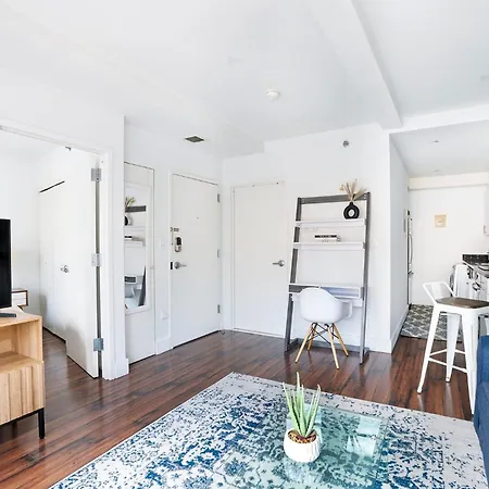 809-3A 1Br Columbus Circle Elevator W D-3
