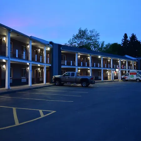 University Manor Inn-3