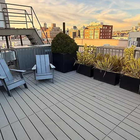 Nyc Studio With Private Bathroom & Kitchenette-2