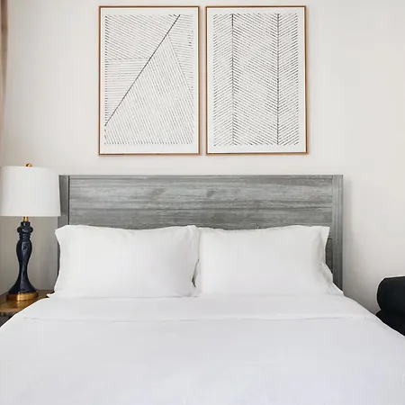 1597-14 New Renovated Studio Rime Ues - W D-3