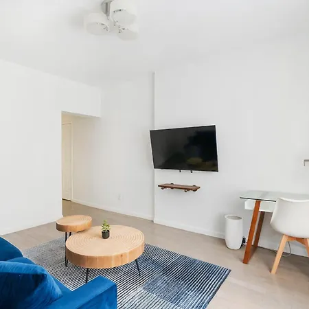 428-2E Newly Furnished 2Br Prime Midtown Sleeps 5-2