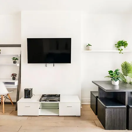 428-2W Newly Furnished Prime Location 2Br Sleeps 5-3