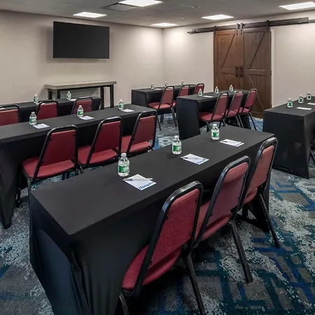 Hampton Inn Long Island/Commack-2