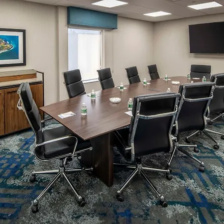 Hampton Inn Long Island/Commack-3