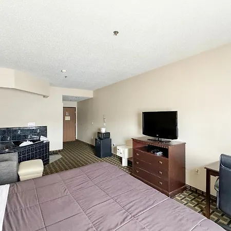Fairbridge Inn & Suites Batavia-Darien Amusement Park-3