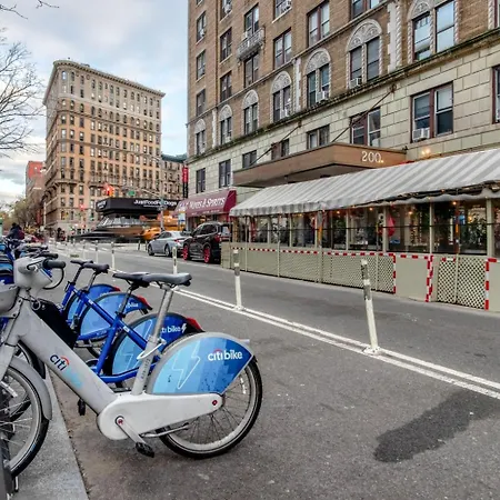 Uws 1Br W Open Kitchen Doorman Gym Nyc-166-3