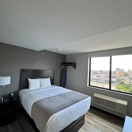 Capital Hotel Long Island City-2