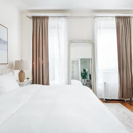 211-3 Prime Union Square Large 1Br Great Value-3