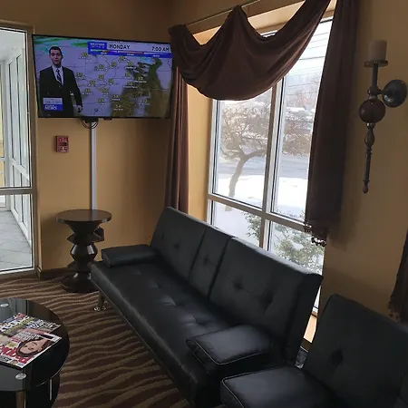 Days Inn & Suites By Wyndham Albany-3