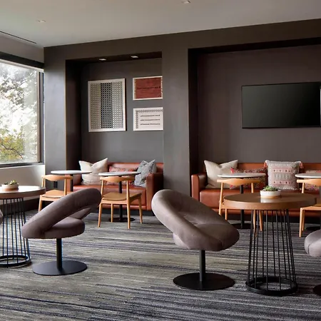 New York Laguardia Airport Marriott-2