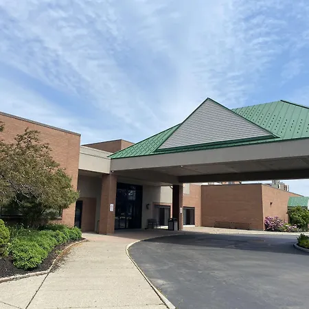 Clarion Hotel Conference Center On Lake Erie-3