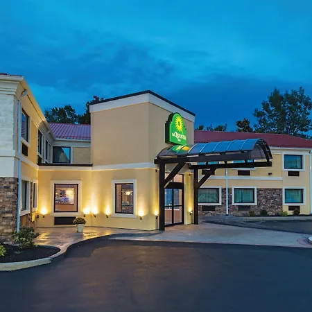 La Quinta Inn By Wyndham Buffalo Airport-2