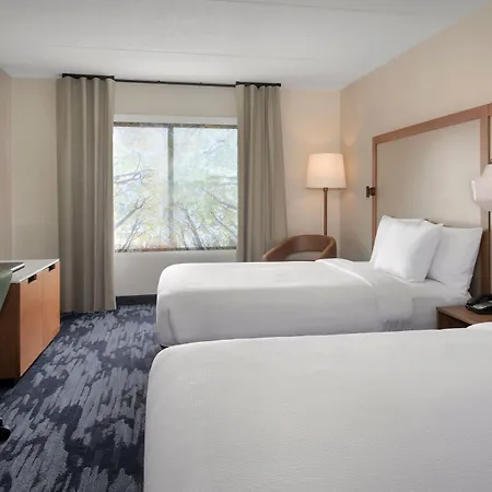 Fairfield Inn Rochester Airport-3