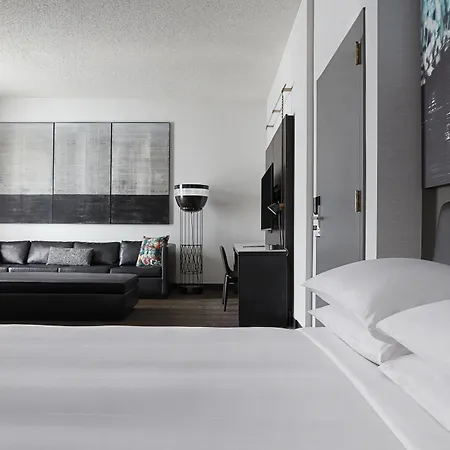 New York Marriott At The Brooklyn Bridge-3