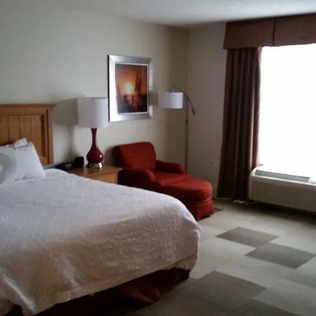 Hampton Inn Cortland-2