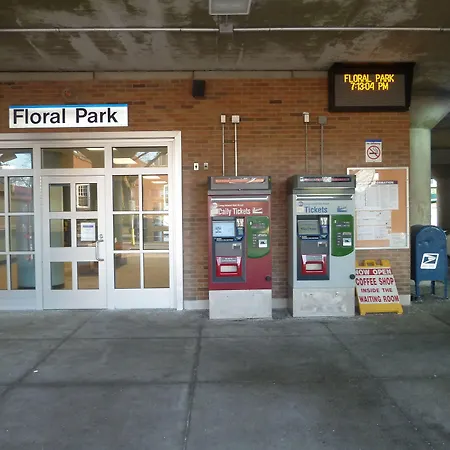 Floral Park Motor Lodge (Adults Only)-3