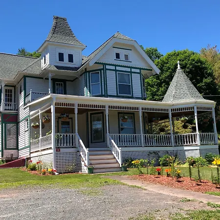 Antique Rose Inn Windham-2
