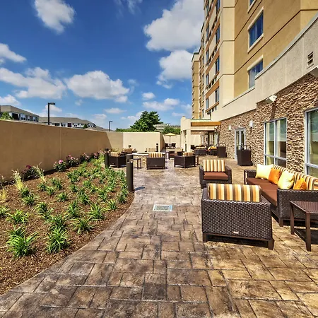 Courtyard By Marriott Westbury Long Island-3