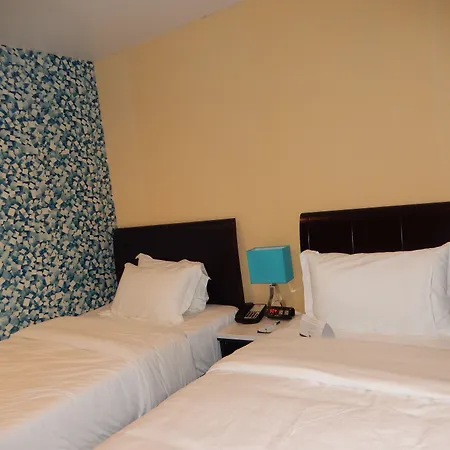 Quality Inn Near Sunset Park-2