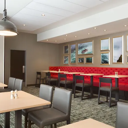 Hyatt Place Niagara Falls-3