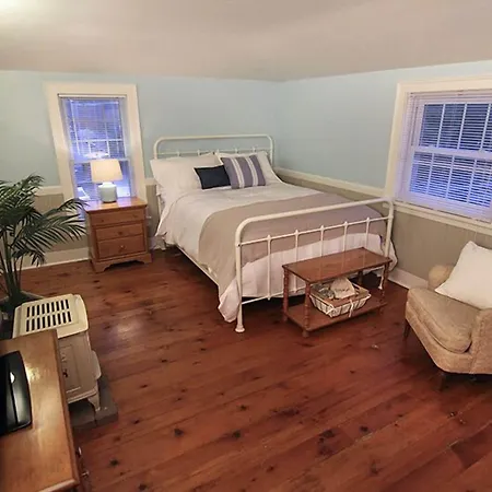 The Laurentide Inn-2