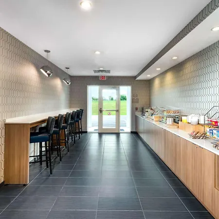 Microtel Inn & Suites By Wyndham Farmington-2