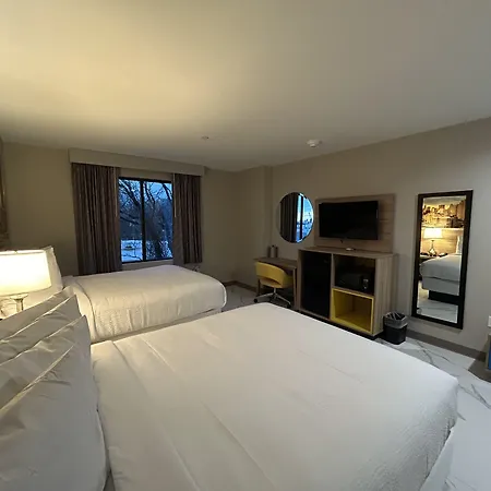 Days Inn By Wyndham Staten Island-3
