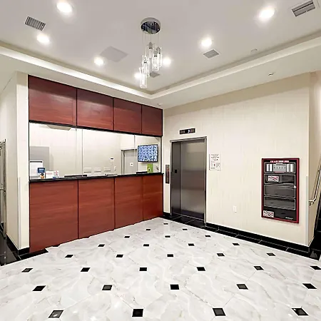 Rodeway Inn Brooklyn - Brownsville-3