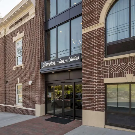 Hampton Inn & Suites Huntington Downtown, Ny-3