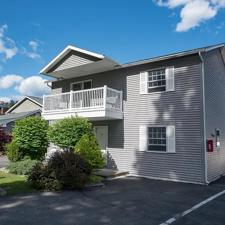 Adirondack Retreat Inn & Suites-2