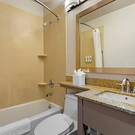 Comfort Inn Staten Island-2