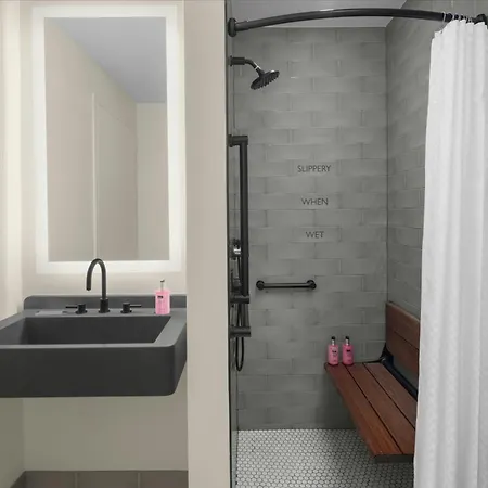 Moxy Nyc Downtown-3