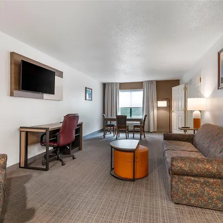 Comfort Inn & Suites Lake George-3