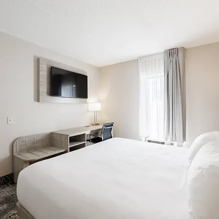Oakfield Hotel & Suites Rochester, An Ascend Collection Hotel-3