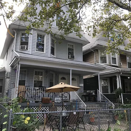Classical American House 3-3