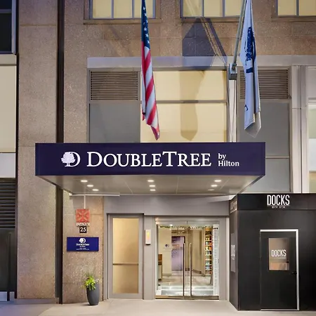 Doubletree By Hilton New York Midtown Fifth Ave-3