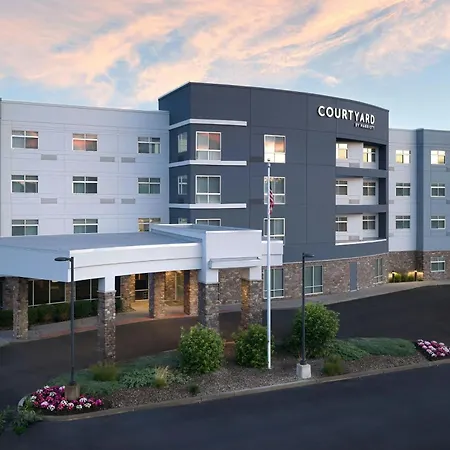 Courtyard By Marriott Schenectady At Mohawk Harbor-3