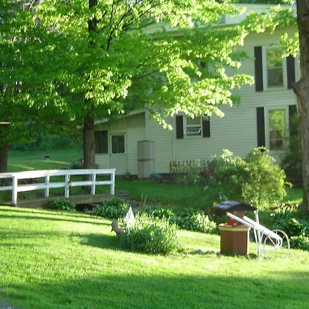 Kountry Living Bed And Breakfast-3