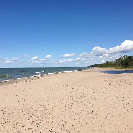 Brennan Beach Lakeview Park Model 1-2