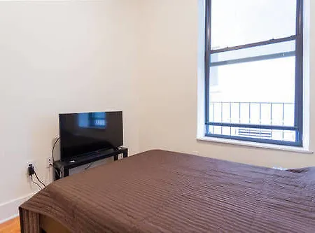 Beautiful 1 Bedroom Apartment-3