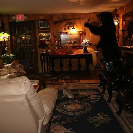 Colonial Inn-3