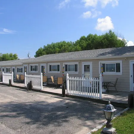 Southold Beach Motel-3