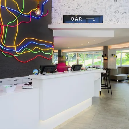 Ibis Styles New York Laguardia Airport-3