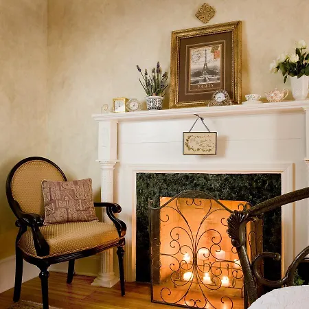 A B&B At The Edward Harris House Inn-3