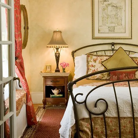 A B&B At The Edward Harris House Inn-2