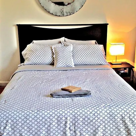 Jfk Bed And Breakfast Guesthouse-2