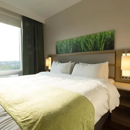 Wyndham Garden Fresh Meadows Flushing-3