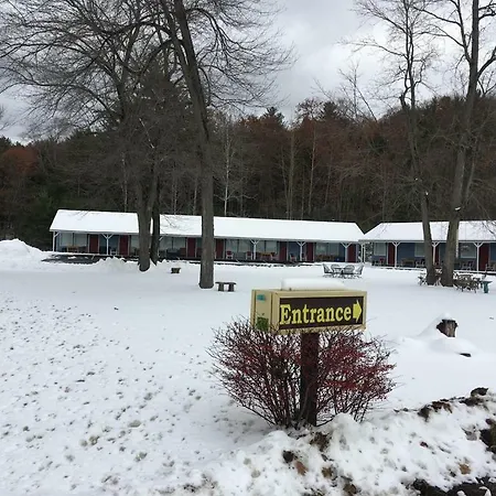 Warrensburg Inn & Suites - 6 Mi To Lake George-2