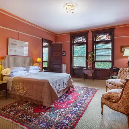 Manhattan Guest Suites-2