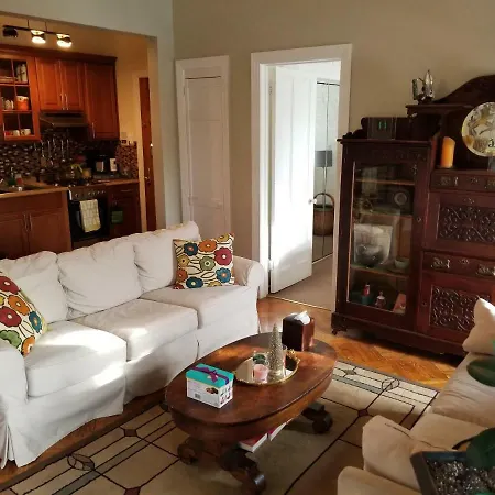 Cozy Fully Furnished Apartment Near Prospect Park & Public Transport-2